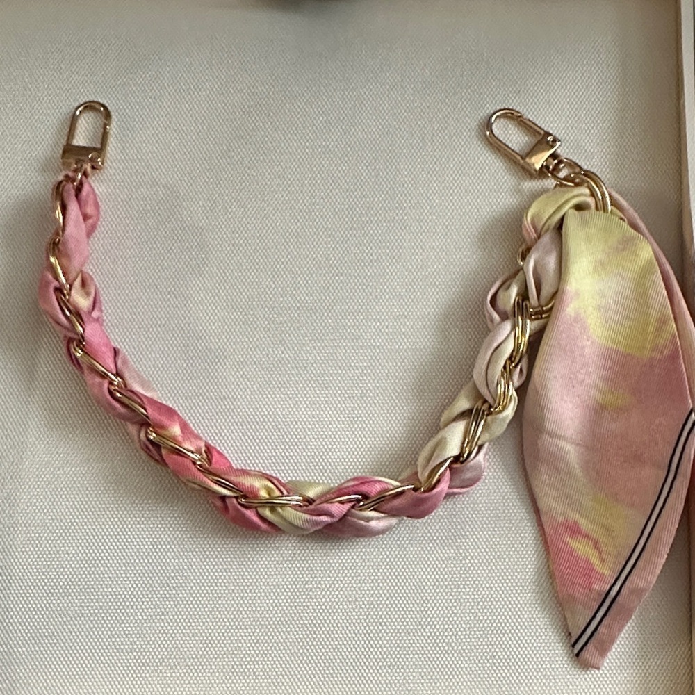 Bag Chain Charm Pink & Gold (bag not included)